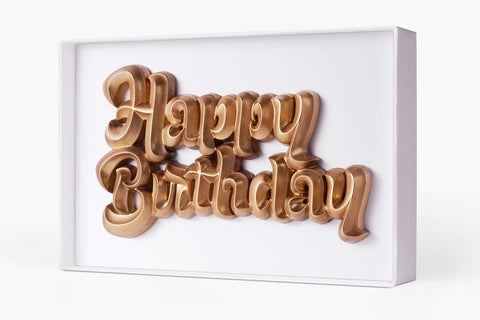Figuras de chocolate para regalar con mensaje de HAPPY BIRTHDAY . Elaboradas con . Chocolate artesano . con diseño original y exclusido de Chocoletters