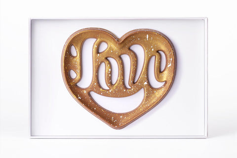 para regalar con mensaje de LOVE . Elaboradas con . Chocolate artesano . Con leche Gold Galaxy con diseño original y exclusido de Chocoletters