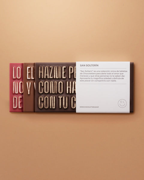 Tabletas de chocolate para regalar con mensaje de San solterín . Elaboradas con . Chocolate artesano . con diseño original y exclusido de Chocoletters