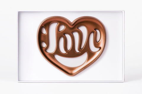 para regalar con mensaje de LOVE . Elaboradas con . Chocolate artesano . Bronze con diseño original y exclusido de Chocoletters